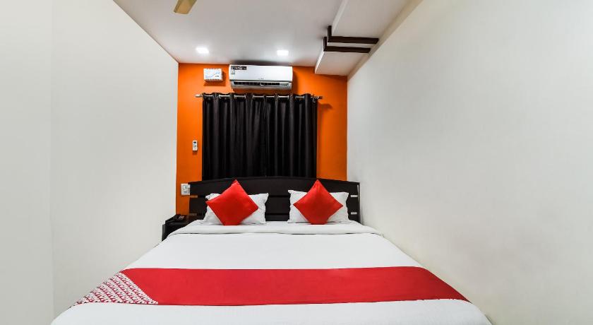 Capital O 37901 Hotel Sri Lakshmi Grand