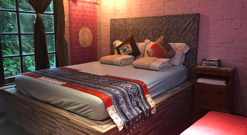 Taipei A-HOME 4-Star Hotel pool