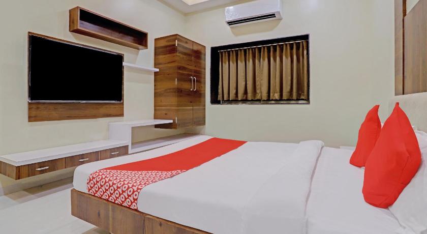 OYO 81281 Hotel Jay Mahakali