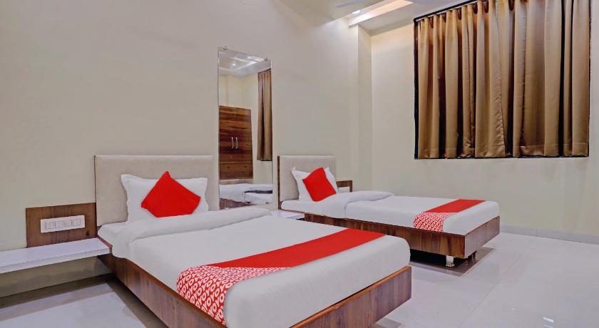 OYO 81281 Hotel Jay Mahakali