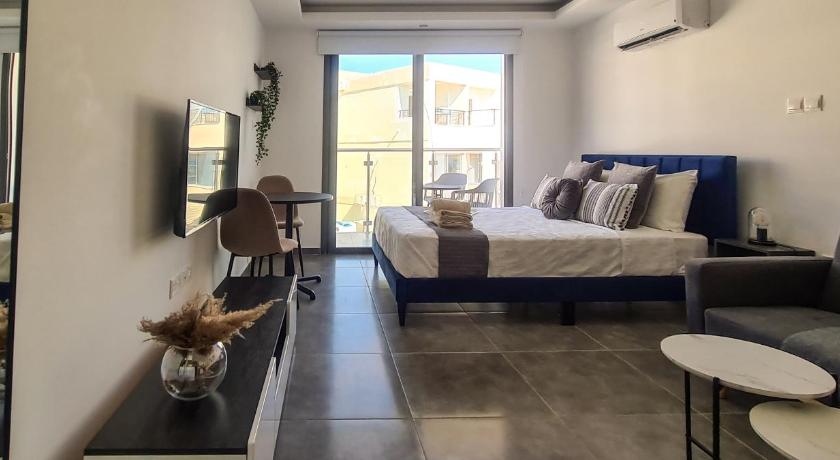 Phaedrus Living: Seaside Luxury Flat Athina 116 photo