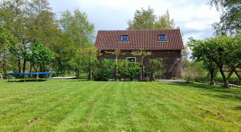 Huisje Beukers — Hotel in Steenwijkerland