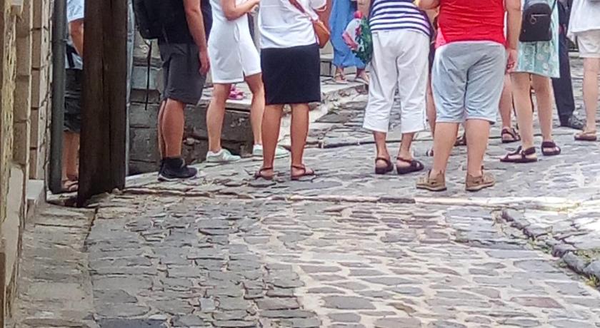 To Patriko Tou Saranti photo