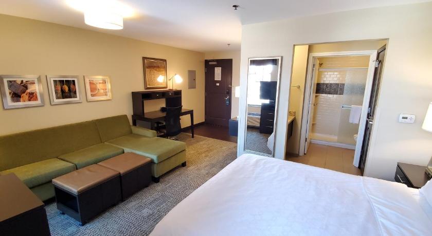 Staybridge Suites : Eau Claire - Altoona