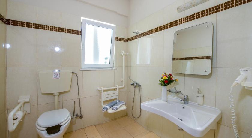 Toxo Hotel