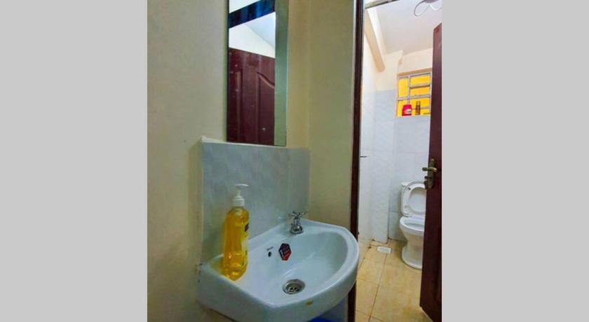 lovely 1-Bedroom condo with free parking on premises photo