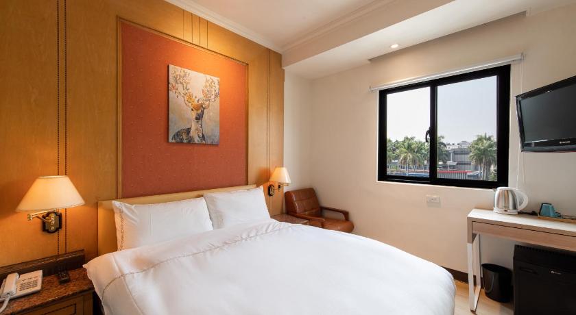 HiRiver Hotel - image 47