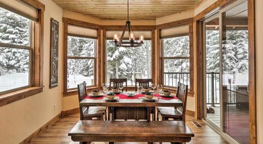 Bigfork Modern Living - Pet and Family Friendly! photo