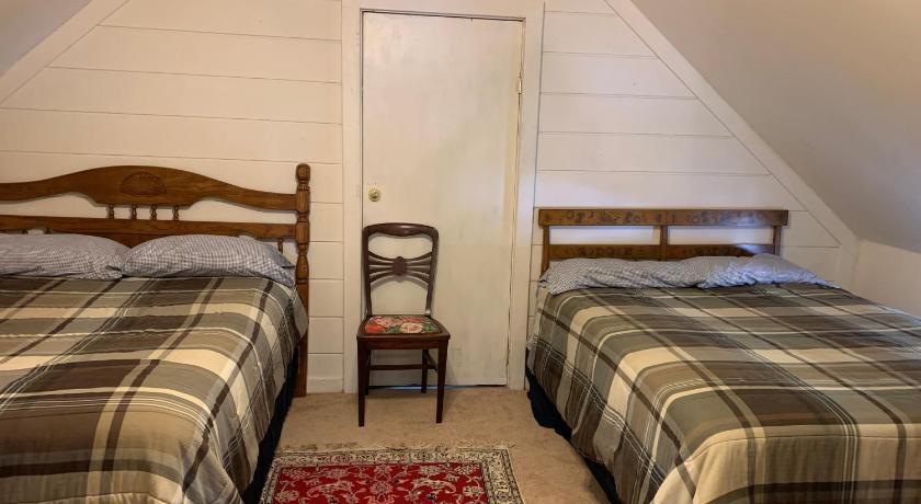 Va Beach Zen tree house style studio F photo