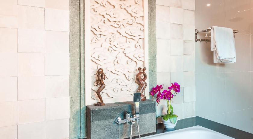Kubu Petitenget Suite Seminyak - image 5