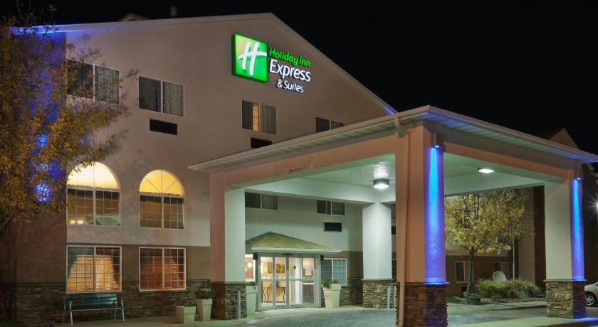 Holiday Inn Express Hotel & Suites Pierre-Fort Pierre