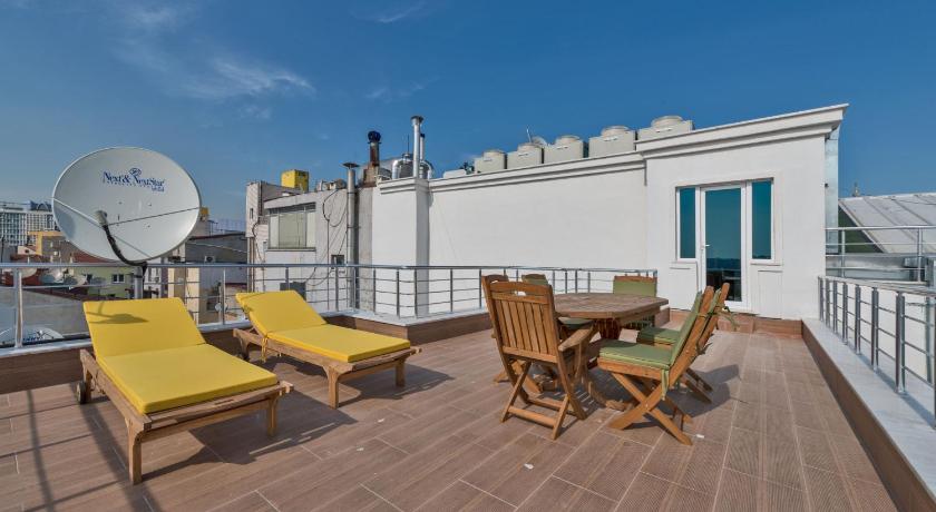 Glorious Hotel - image 5