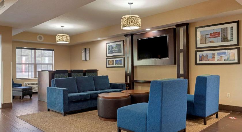 Comfort Suites Downtown Sacramento