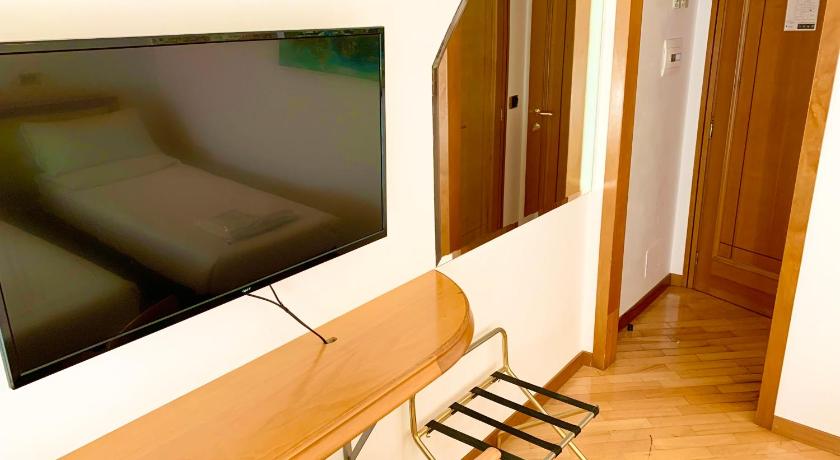 ローマ Hotel Regina Margherita 3つ星 ホテル レストラン