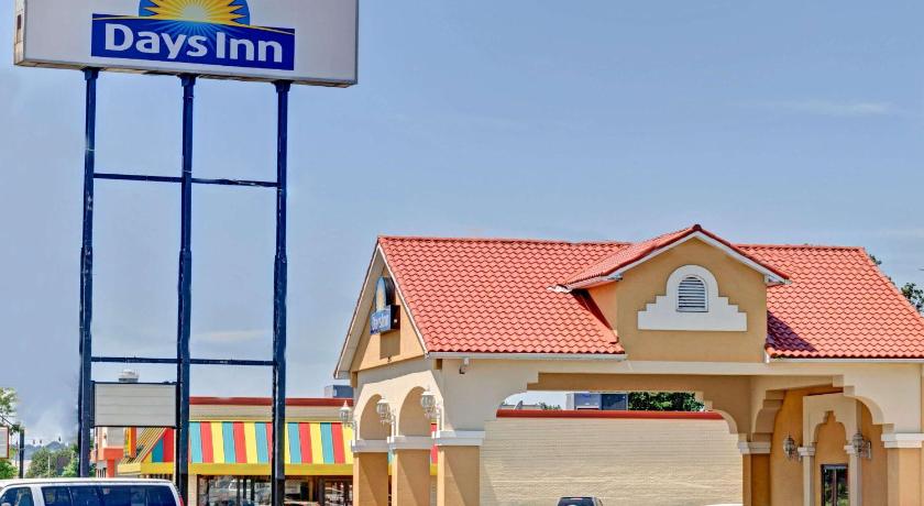 Days Inn by Wyndham Louisville Airport Fair and Expo Center