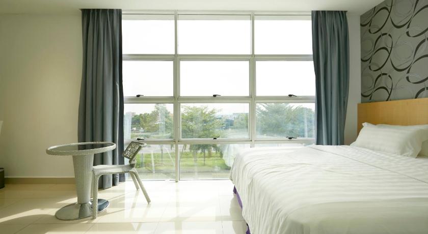 Image of Deluxe Room 0