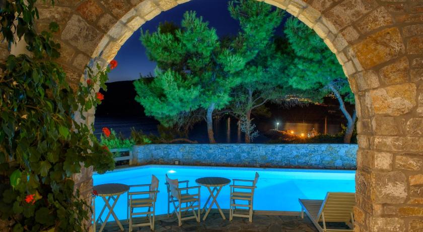 Yperia Hotel photo