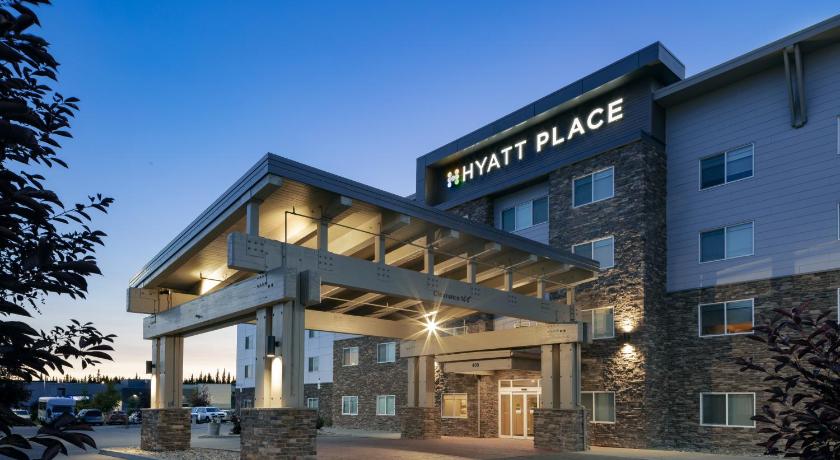 a large building with a clock on the front of it, Hyatt Place Fairbanks in Fairbanks (AK)