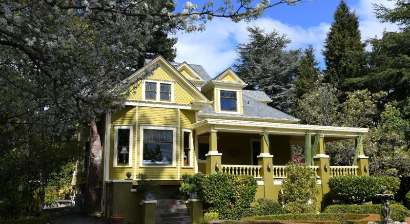 Calderwood Inn — Hotel in Healdsburg (CA)