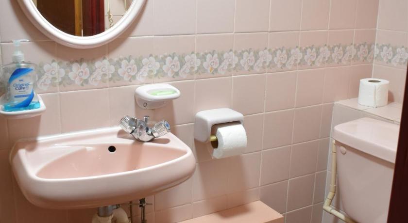 Image of Single Room With Private Bathroom 2