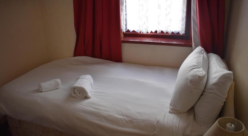 Image of Single Room With Private Bathroom 0