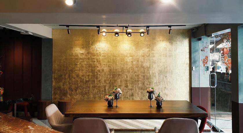 Golden House BTS Chidlom Bangkok - image 15