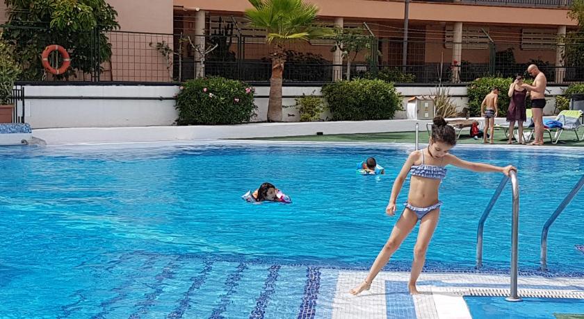 Los Cristianos to enjoy, relax and live the ocean!