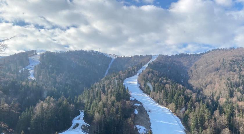 Ski View Studio - near the ski slopes