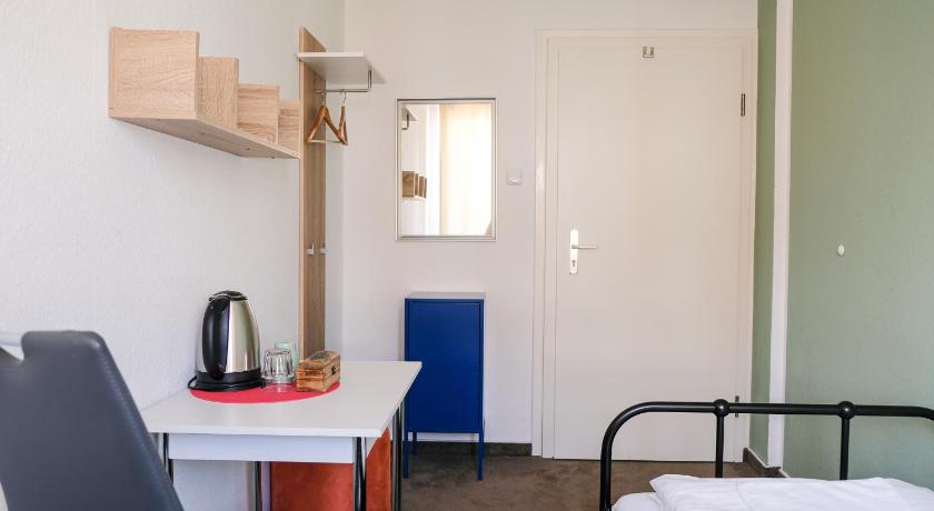 Hostel City South - image 14