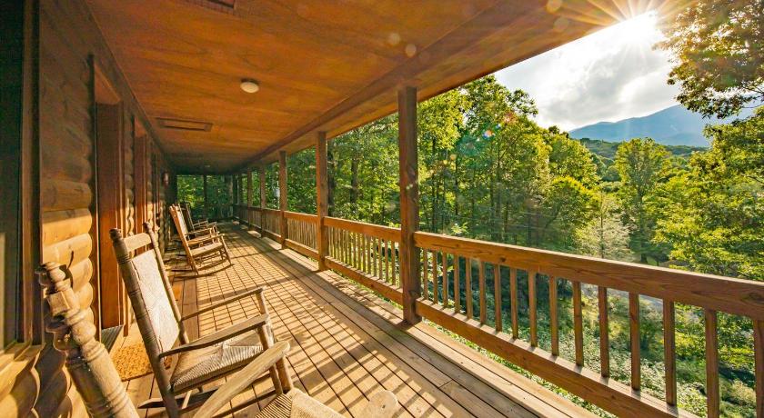 Mt. Mitchell Eco Retreat photo