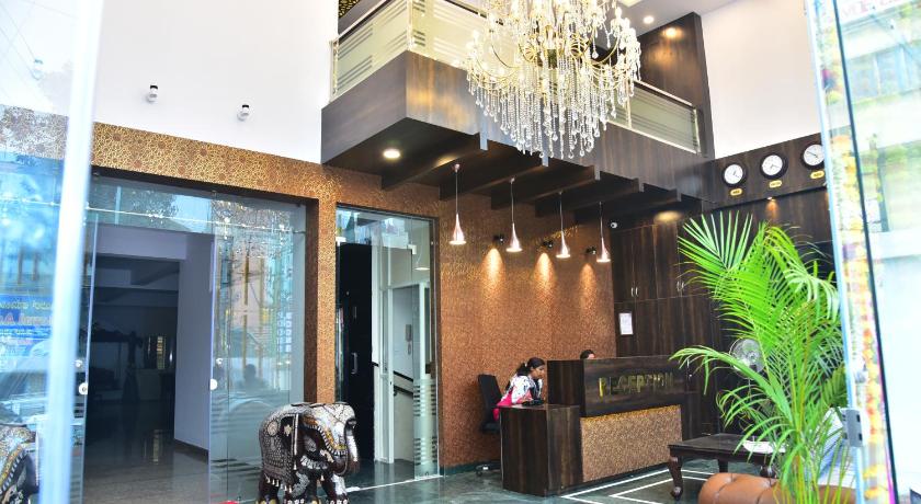 ADH SAK Royal Residency — Hotel in Mysore