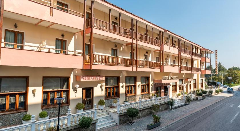 Famissi Hotel