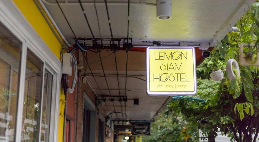 Lemon Siam Hostel Free Breakfast - image 6