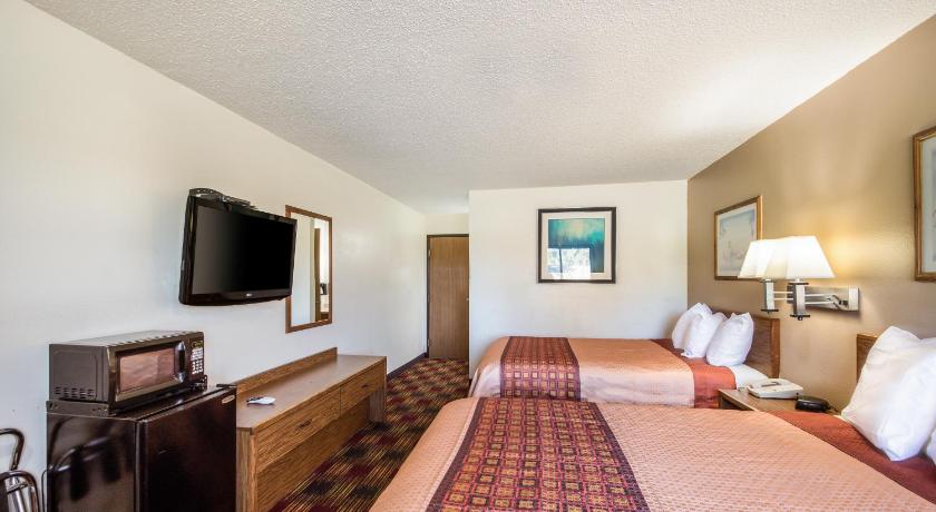 Americas Best Value Inn & Suites Harrisonville