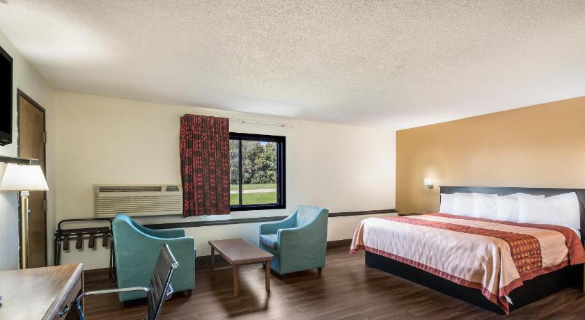 Americas Best Value Inn & Suites Harrisonville