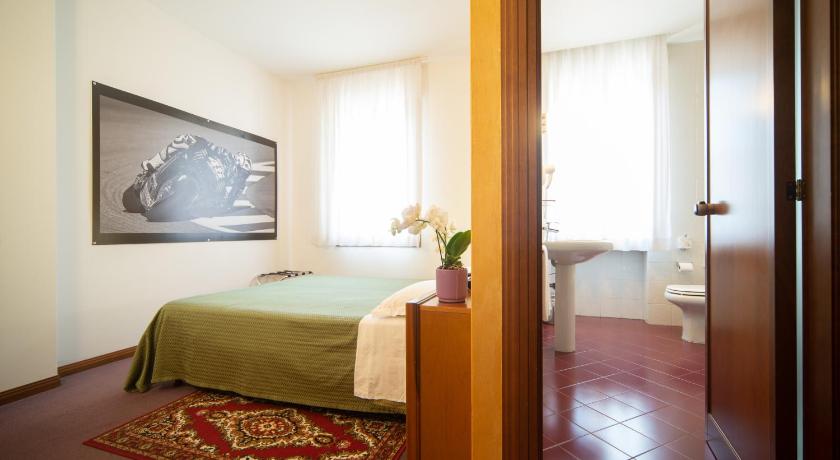 Hotel Cima photo