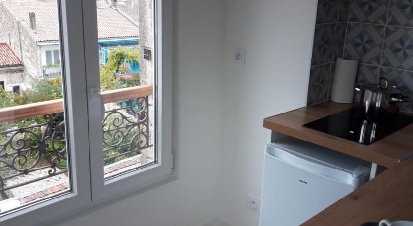 Image of Studio with Garden View 8