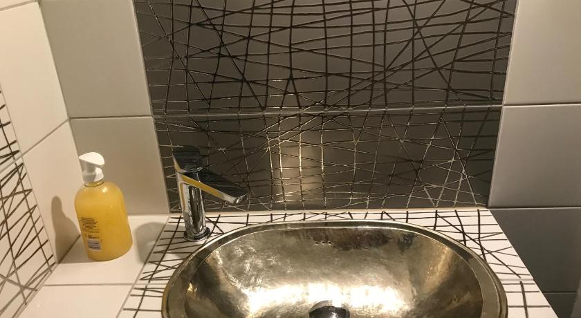 埃皮纳勒 7 Metris 2星级 单人房 设施