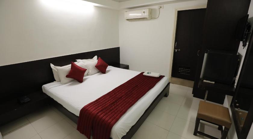 Hotel Shagun - Rooms & Banquet