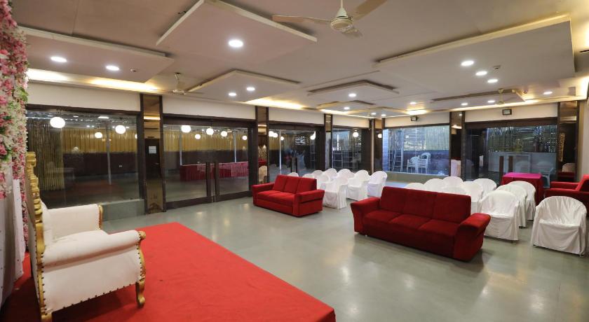 Hotel Shagun - Rooms & Banquet