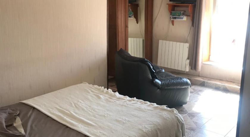 埃皮纳勒 7 Metris 2星级 单人房 外观