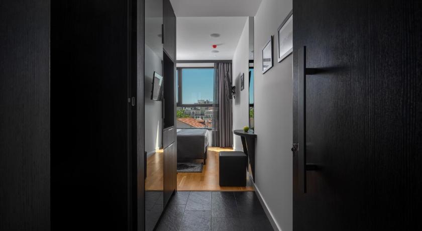 Image of Comfort Double Connecting 8