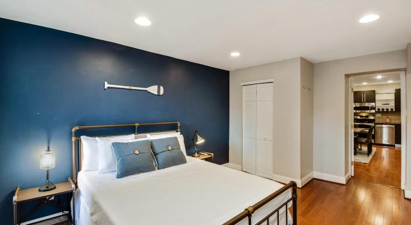 The Dreamers Penthouse-Funky 3BD in Center City photo