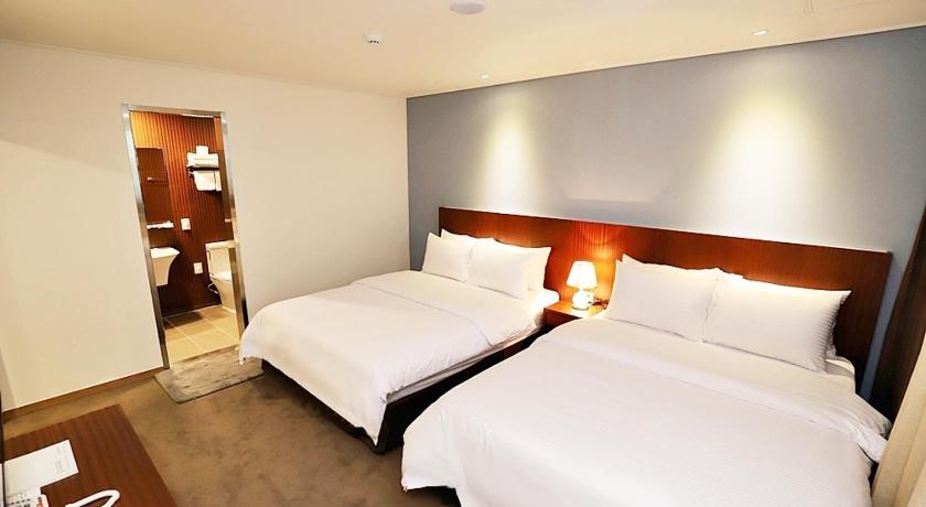 Image of Junior Suite Ocean View 11
