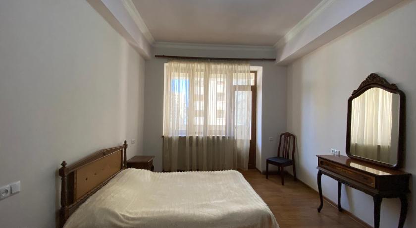 Argishti street, 2 bedrooms Spacious, Sunny apartment GL148 photo