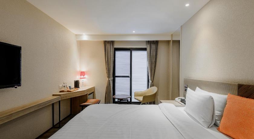 Image of Executive Double 5