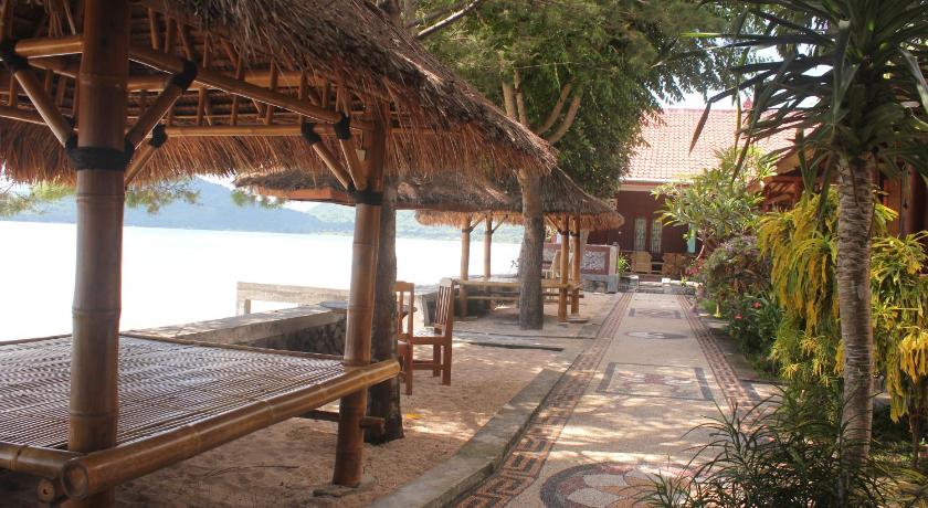 Krisna Bungalows and Restaurant