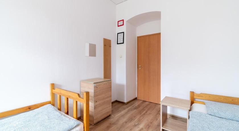 Imagem de Quarto Triplo com Banheiro Compartilhado (Triple Room with Shared Bathroom) 1