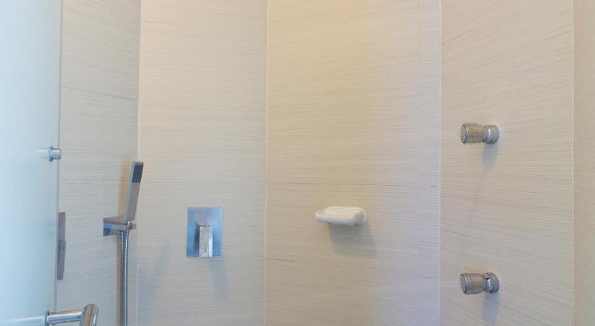 Image of Romantic Suite 8