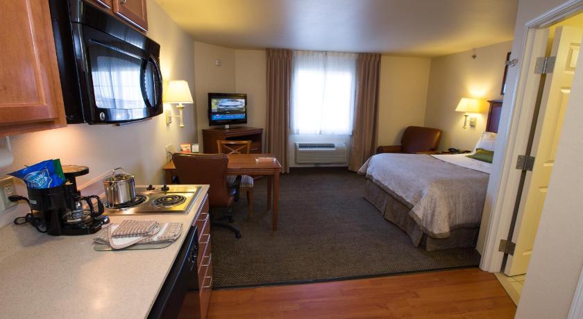 Candlewood Suites Springfield